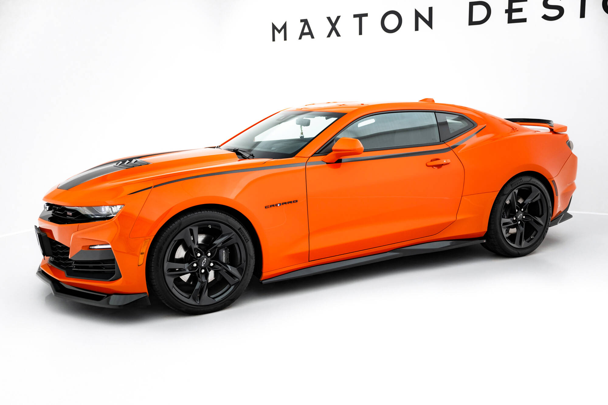 Bodykit V.1 Chevrolet Camaro SS MK6 Facelift Maxton Glanzend zwart