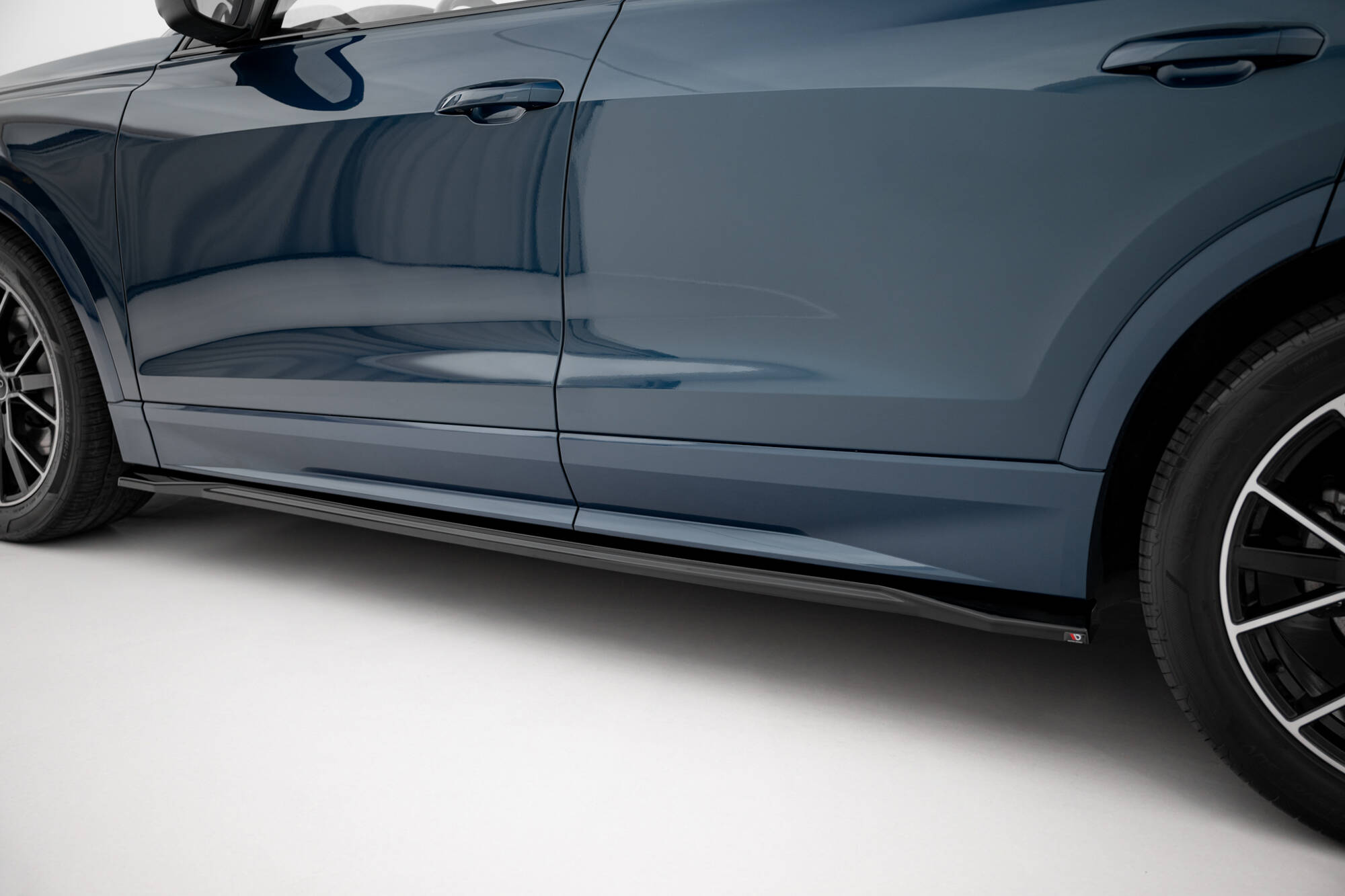 Bodykit passend voor Audi Q8 MK1 Maxton Glanzend zwart