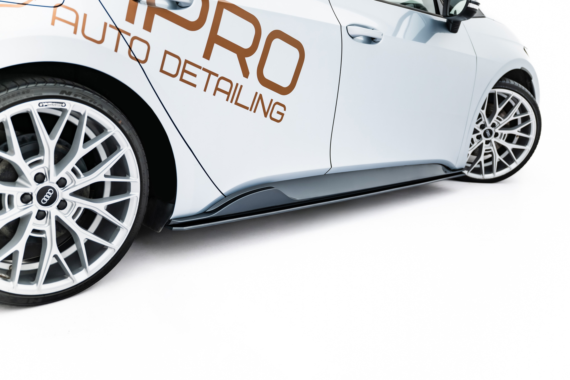 Street Pro Zijskirts passend voor Cupra Born Mk1 2021 – Maxton Design