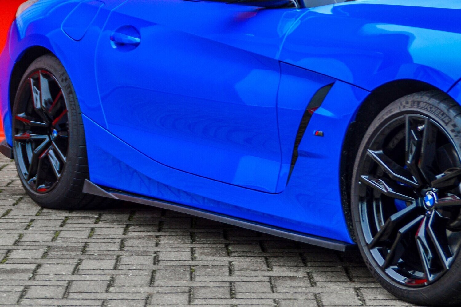 Zijskirts met vleugel voorkant BMW Z4 G29 + M pakket