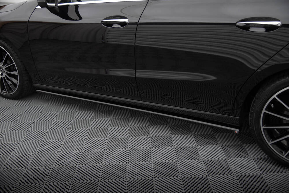 Zijskirts passend voor Mercedes Benz CLA C118 Maxton Glans Zwart