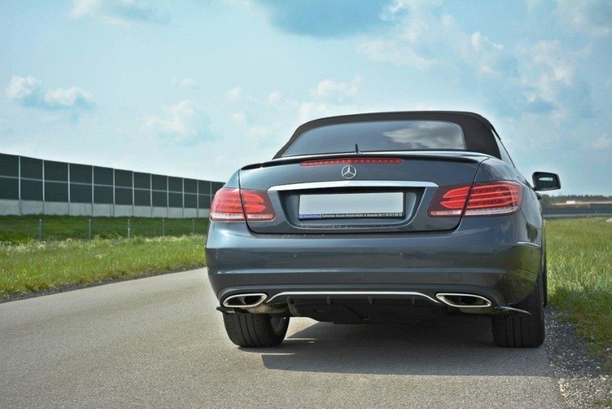 Diffuser passend voor Mercedes E W212 Maxton Design glans zwart