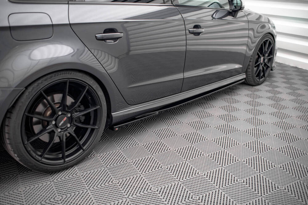 Bodykit passend voor Audi S3 Sportback 8V Facelift Maxton Glanzend zwart