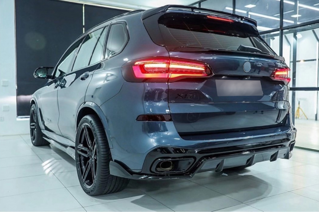 Bodykit passend voor BMW X5 G05 M-Tech Black Knight Design Glans Zwart