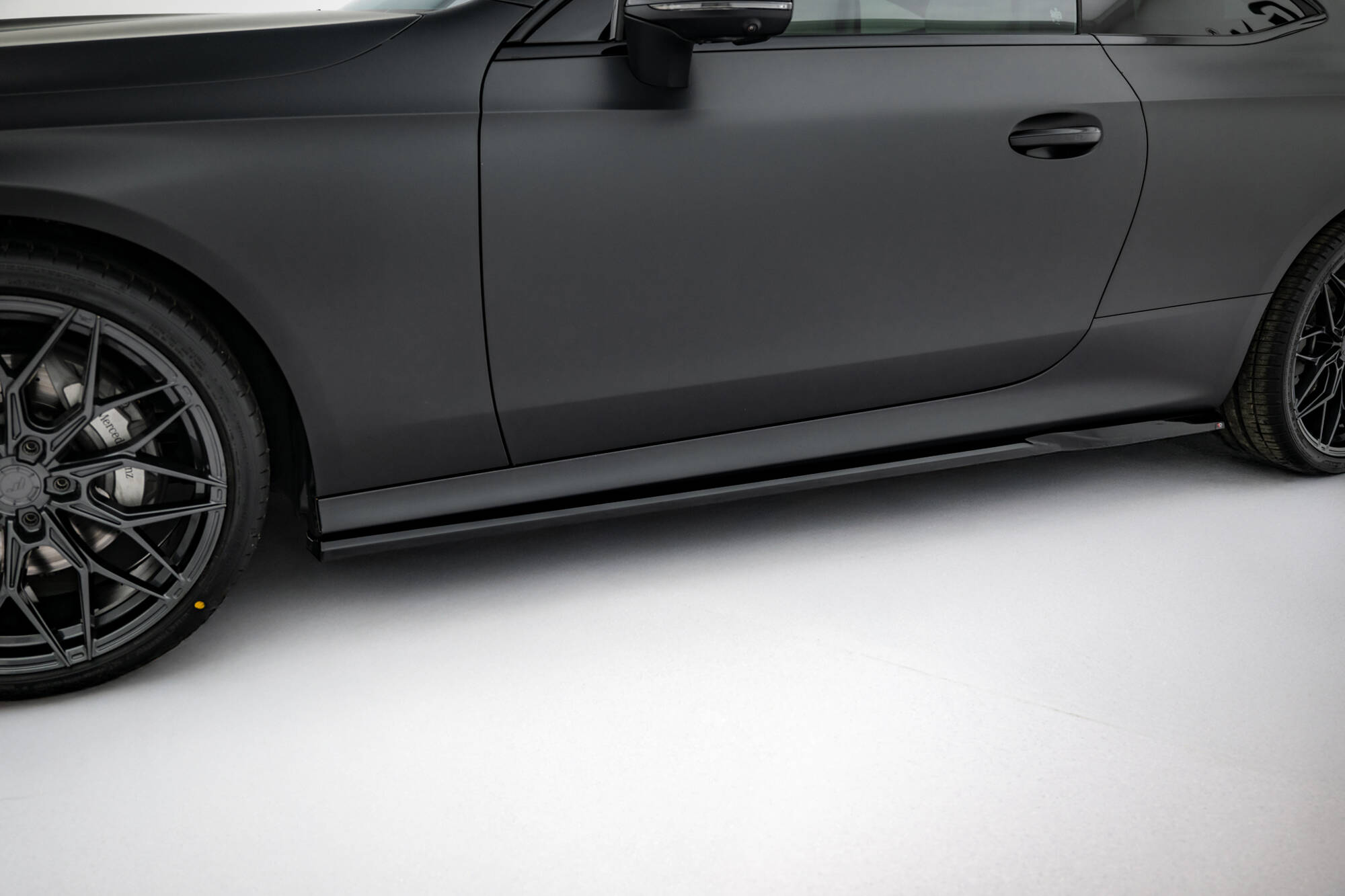 Bodykit passend voor Mercedes-Benz CLE AMG-Line C236 Maxton Glanzend zwart