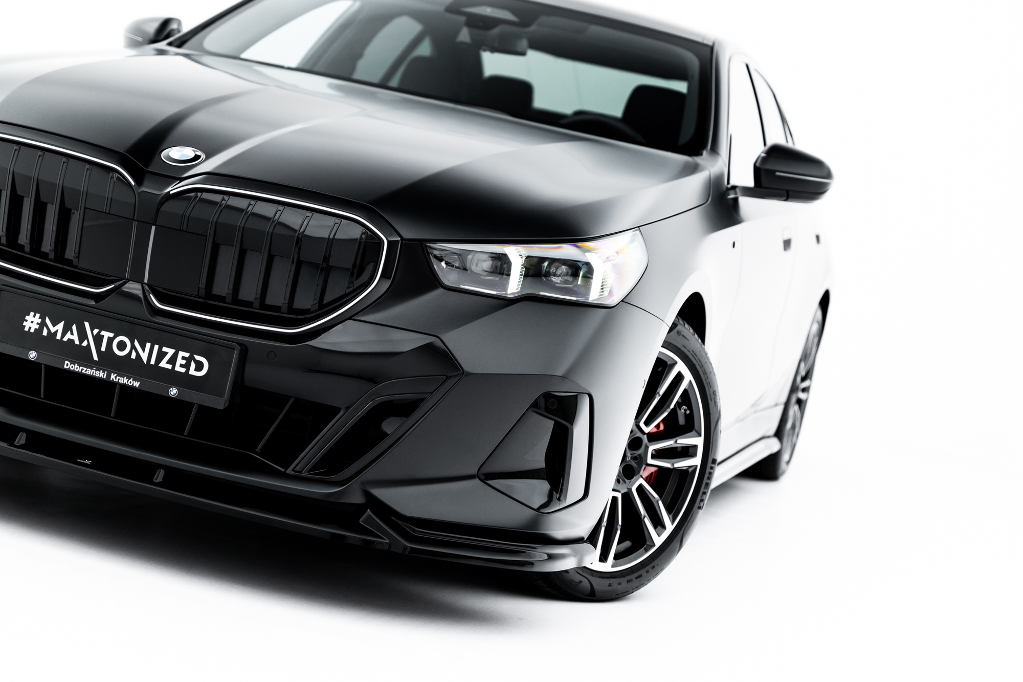 Bodykit passend voor BMW 5-serie G60 M-Pack Maxton Glanzend zwart V.1