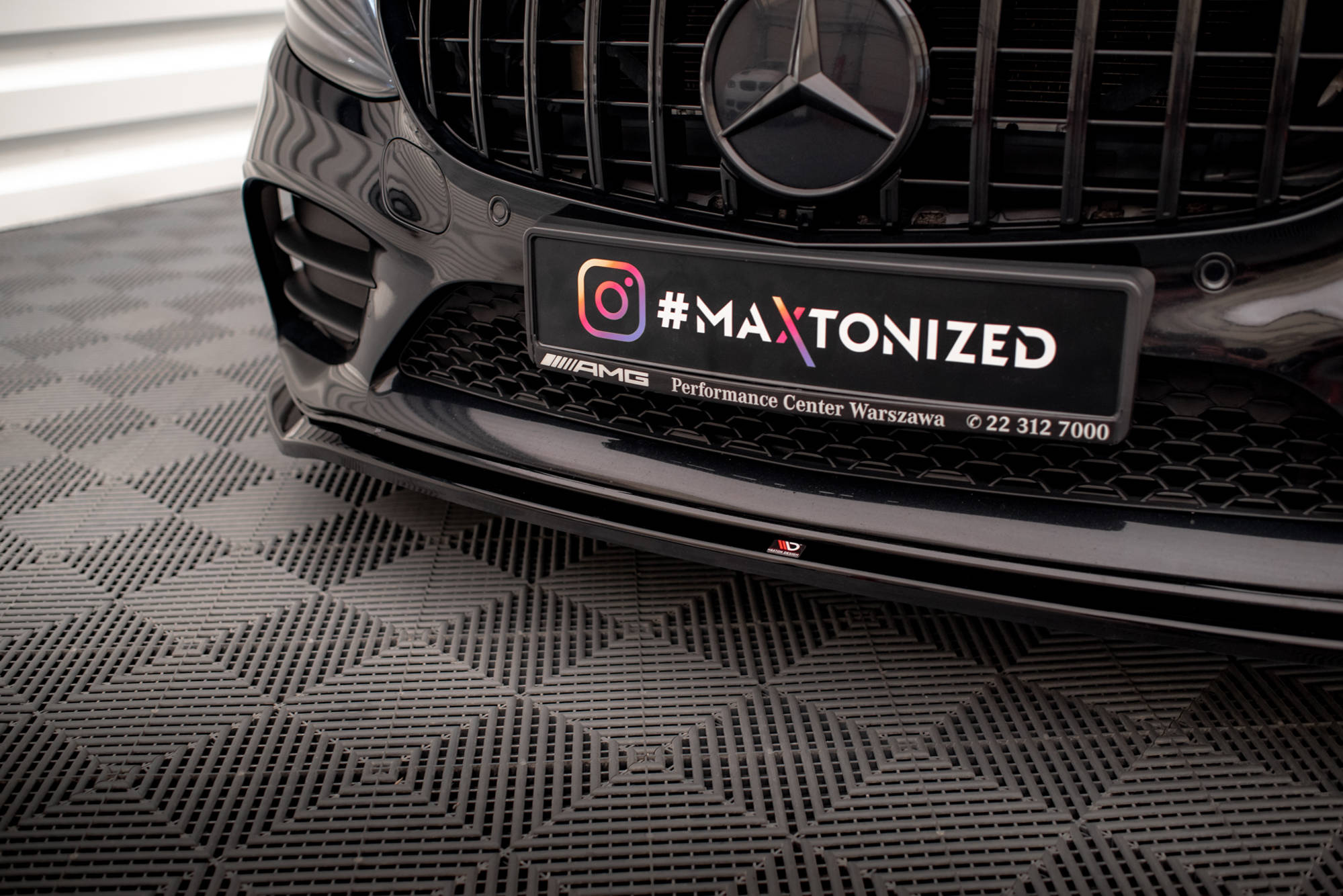 Bodykit passend voor Mercedes-Benz C AMG-Line Sedan / Estate W205 Facelift / S205 Facelift Maxton Glanzend zwart