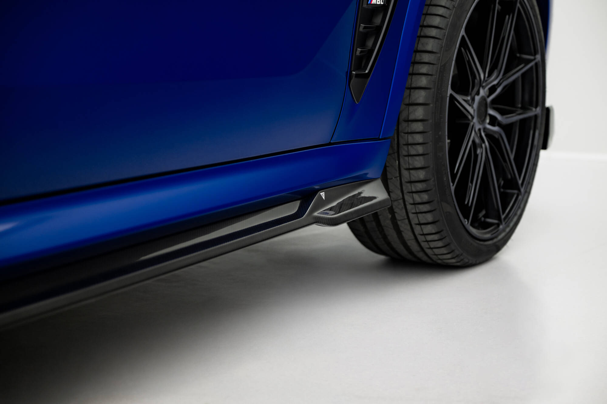 Carbon Fiber Zijskirts passend voor BMW X5 M-Pack G05 Facelift / X5M F95 Facelift Maxton Glanzend zwart