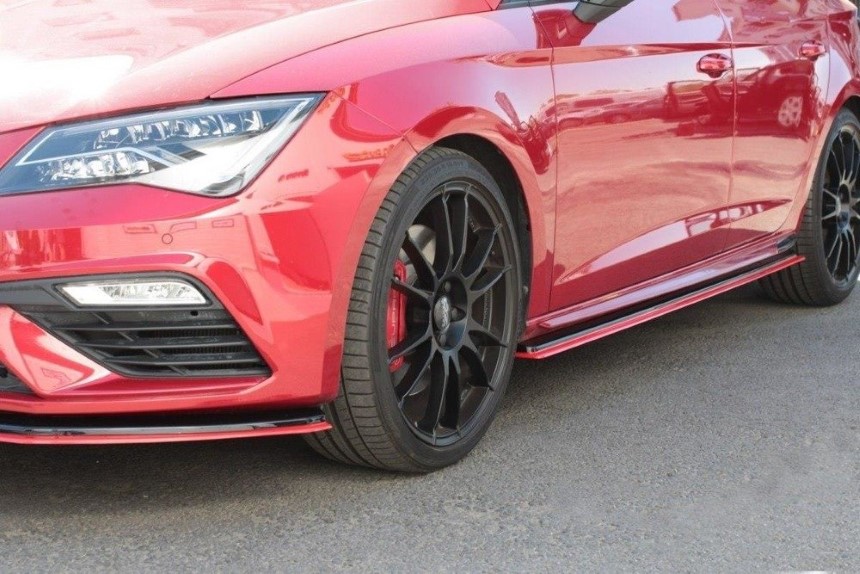 Zijskirts passend voor Seat Leon FR 5F Maxton Design glans zwart - rood V.3