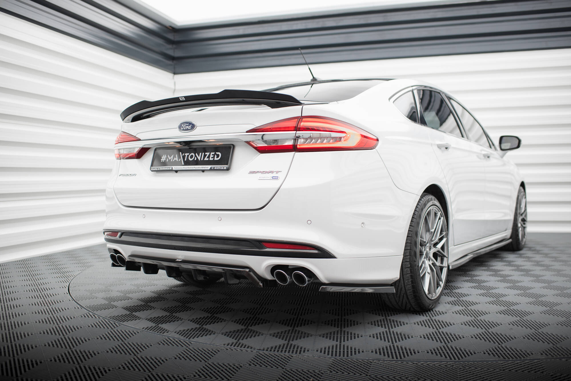 Bodykit Ford Mondeo Sport MK5 Facelift / Fusion Sport MK2 Facelift Maxton Glanzend zwart