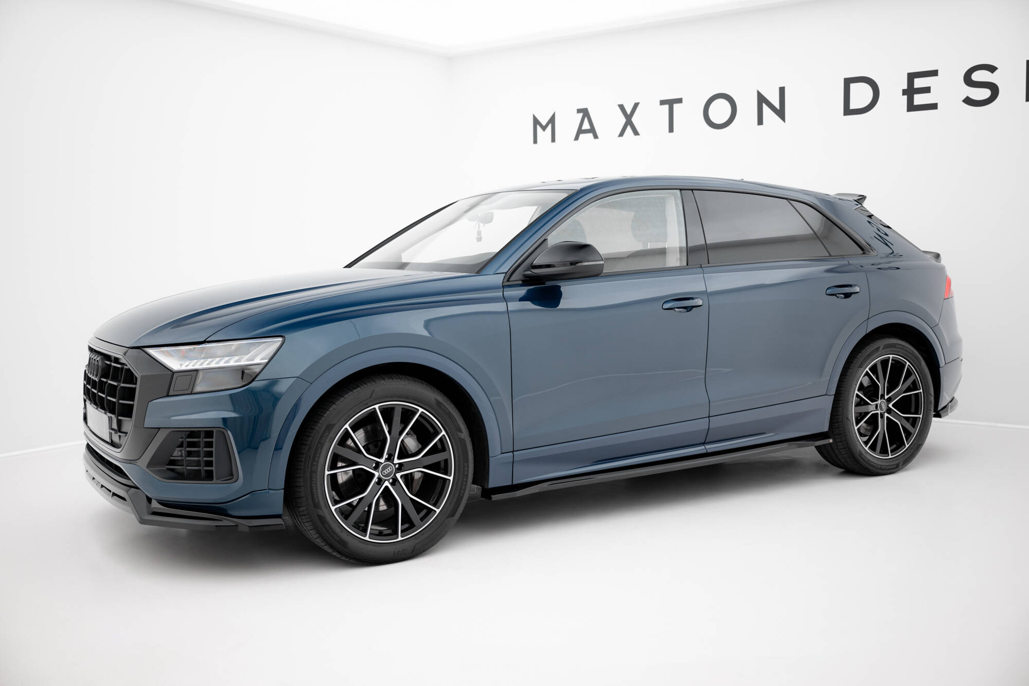 Bodykit passend voor Audi Q8 MK1 Maxton Glanzend zwart