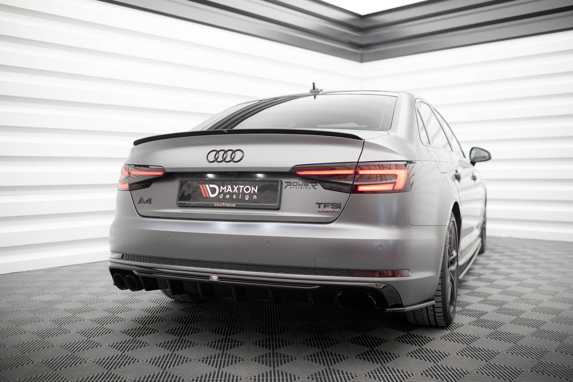 Achter Diffuser passend voor Audi A4 S-line B9 Maxton Glanzend zwart