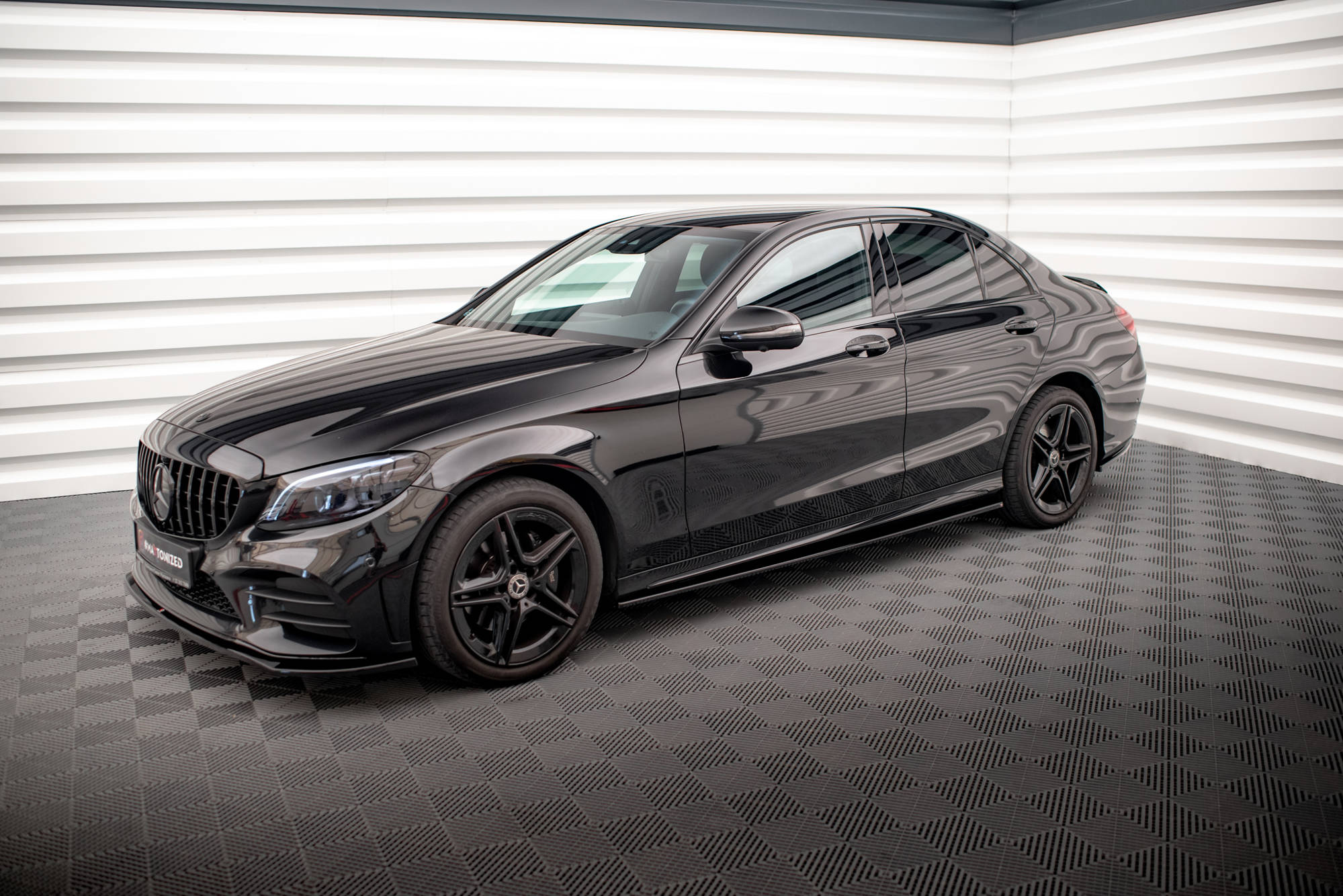 Bodykit passend voor Mercedes-Benz C AMG-Line Sedan / Estate W205 Facelift / S205 Facelift Maxton Glanzend zwart