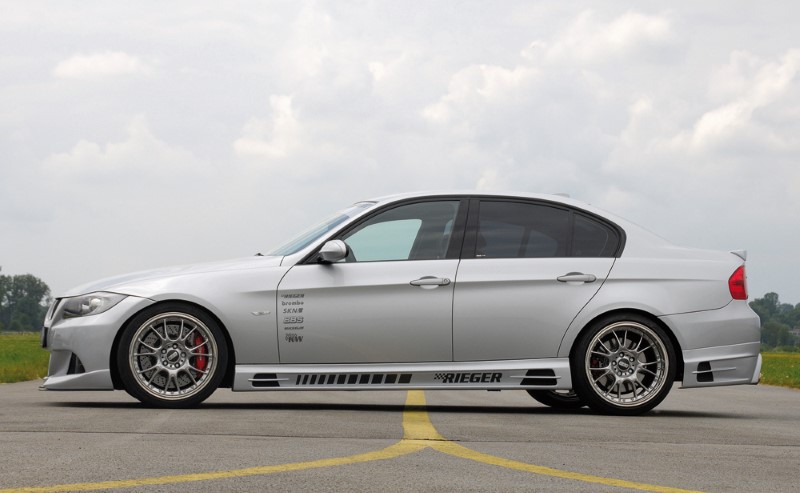 Voorbumper passend voor BMW E90 met ABE met uitsparing voor pdc Rieger