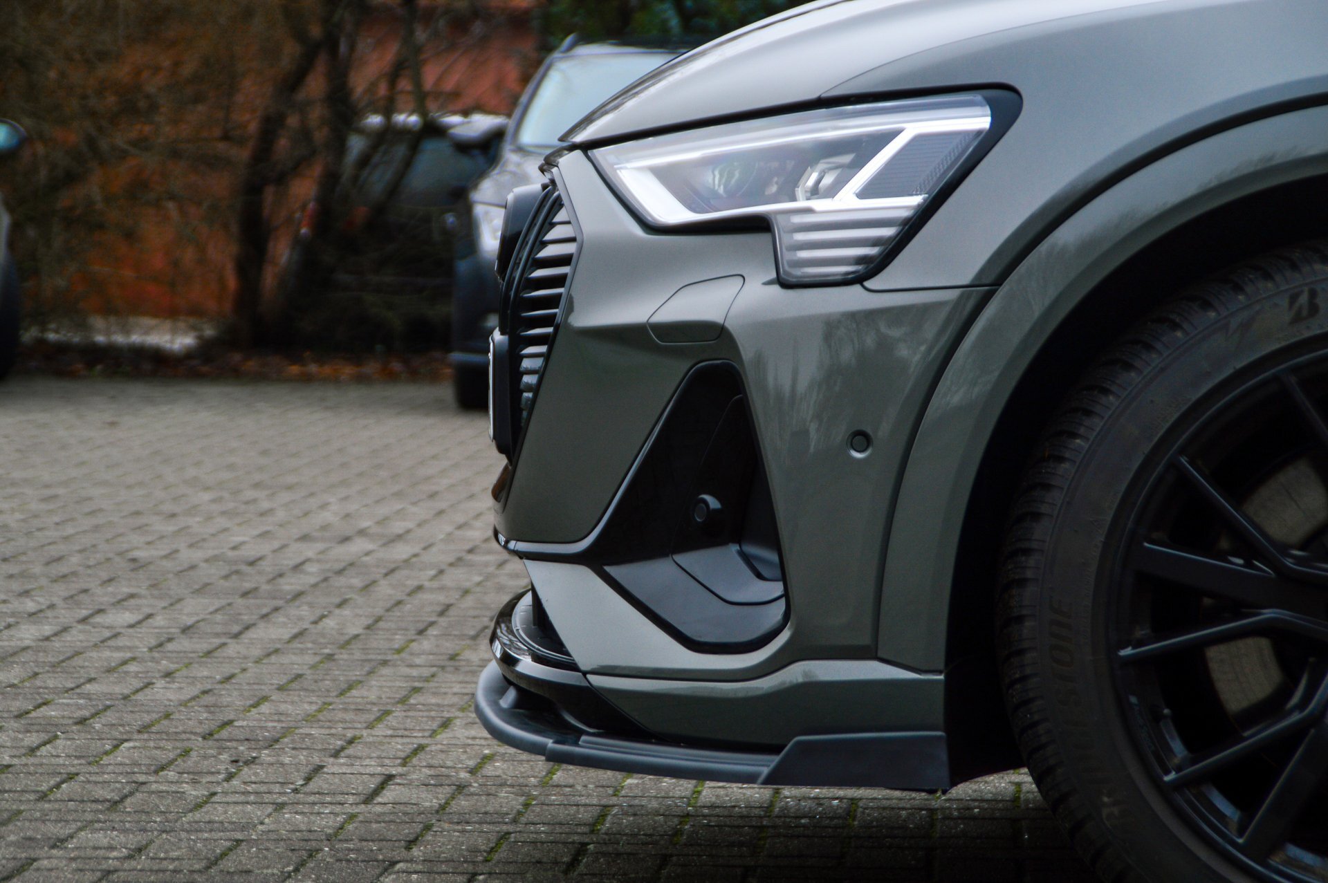 Voorspoiler passend voor Audi E-Tron S-Line IN Tuning Glans Zwart