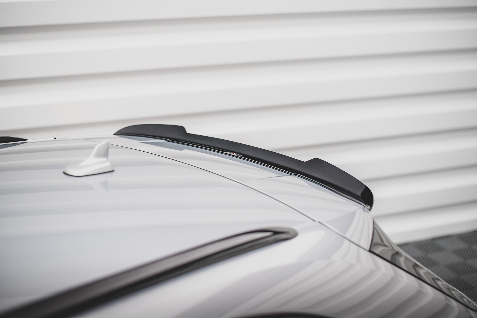 Bodykit passend voor Audi A4 S-Line B9 Facelift Maxton Glanzend zwart