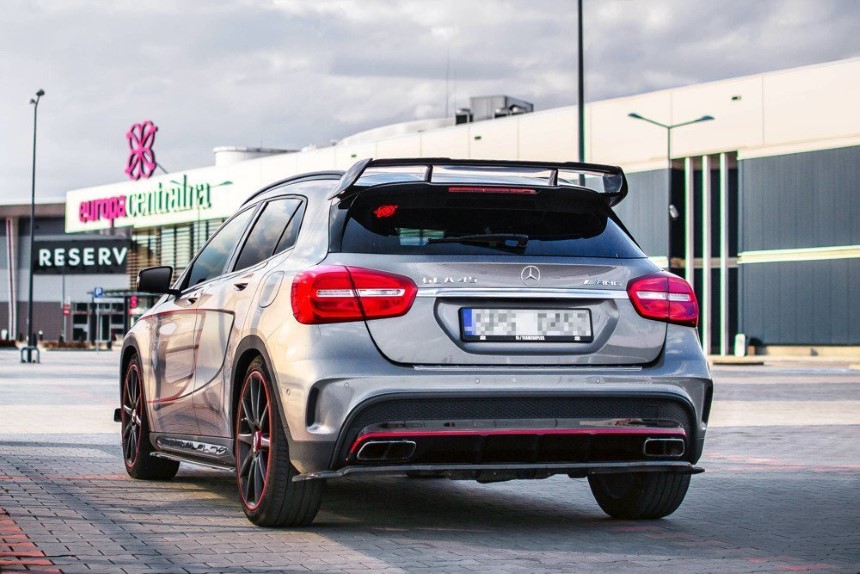 Zijskirts passend voor Mercedes GLA 45 AMG X156 Maxton Design glans zwart