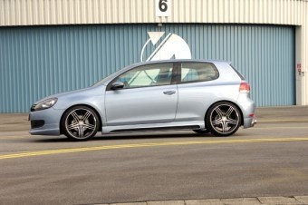 Zijskirts passend voor VW Golf VI Rieger met uitsnede Carbon