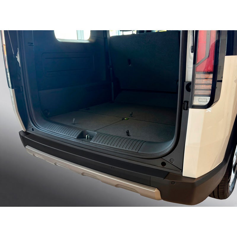 RGM ABS Achterbumper beschermlijst  Kia PV5 2025- met achterklep - Zwart