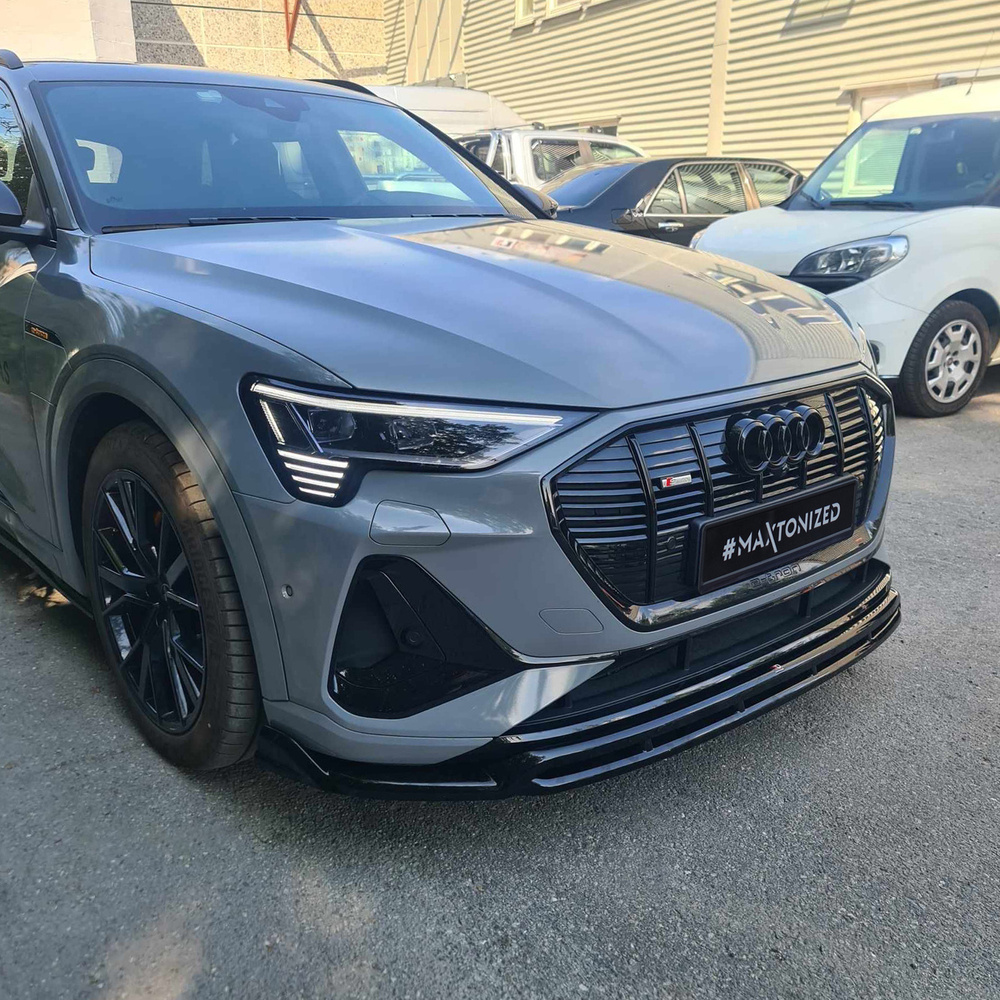 Voorspoiler passend voor Audi e-Tron S-Line Glans Zwart Maxton