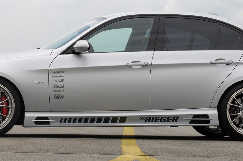 Zijskirts passend voor BMW E90 met 2 schacht en 2 uitsnedes Rieger