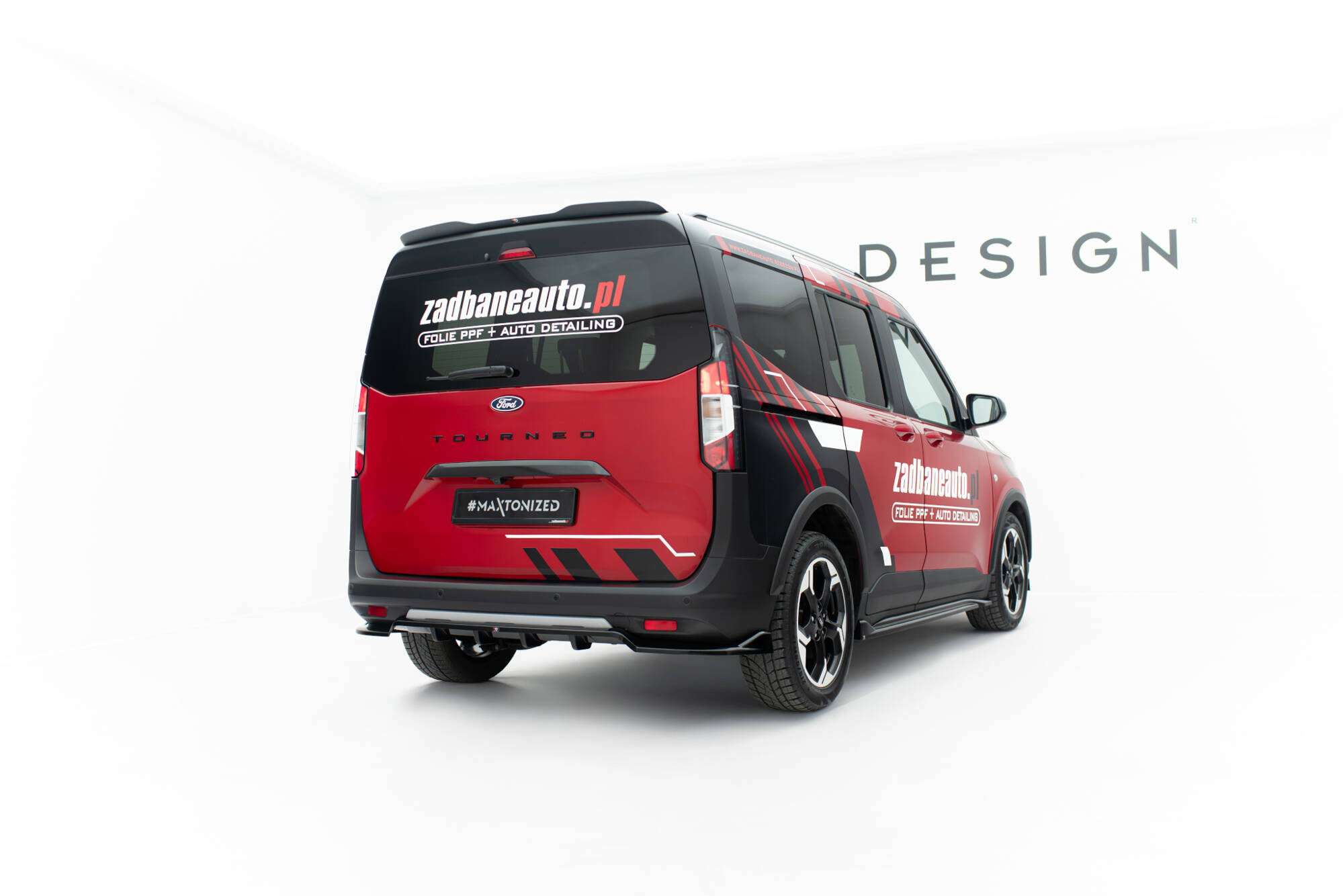 Spoiler Cap Ford Tourneo Courier MK2 Maxton Glanzend zwart