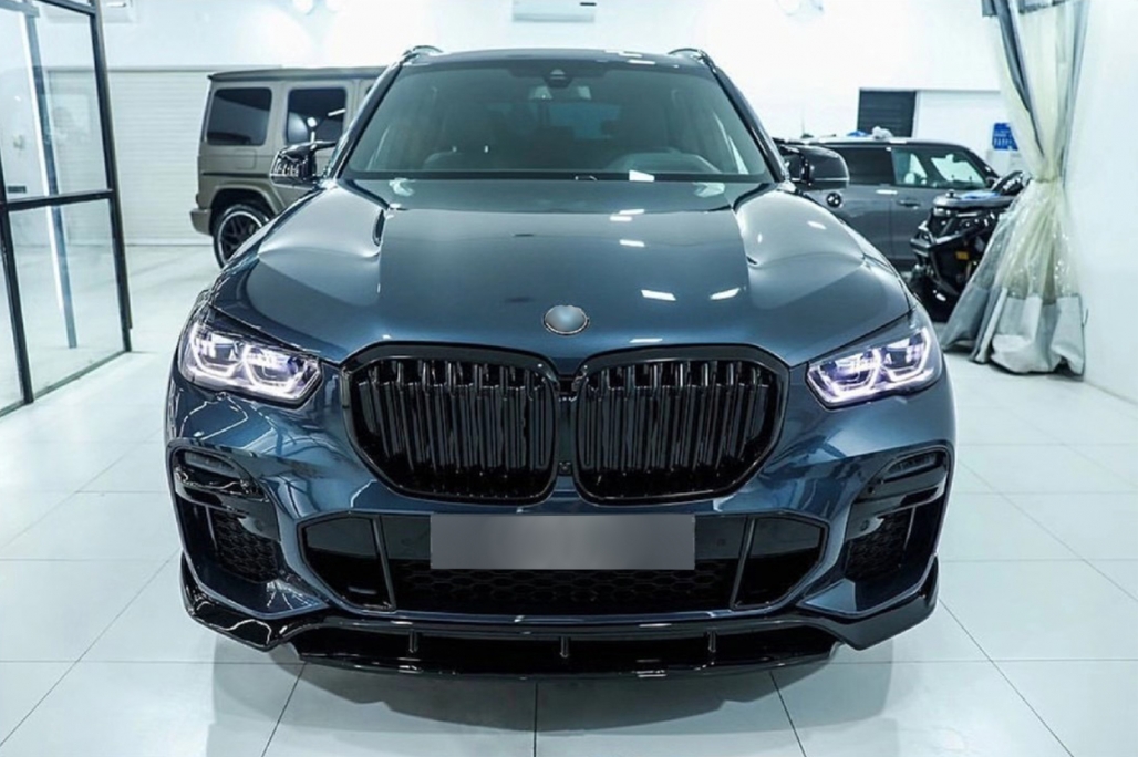 Bodykit passend voor BMW X5 G05 M-Tech Black Knight Design Glans Zwart