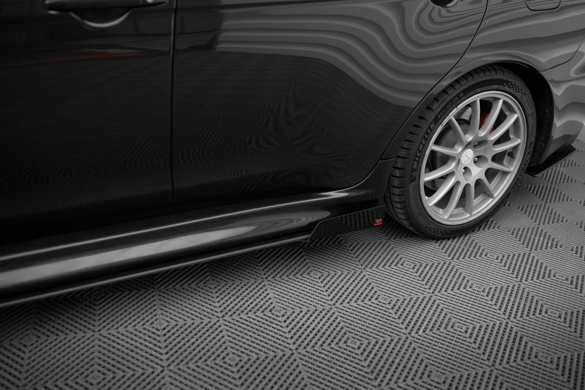 Street Pro Zijskirts + Flaps Mitsubishi Lancer EVO X Maxton Glanzend zwart