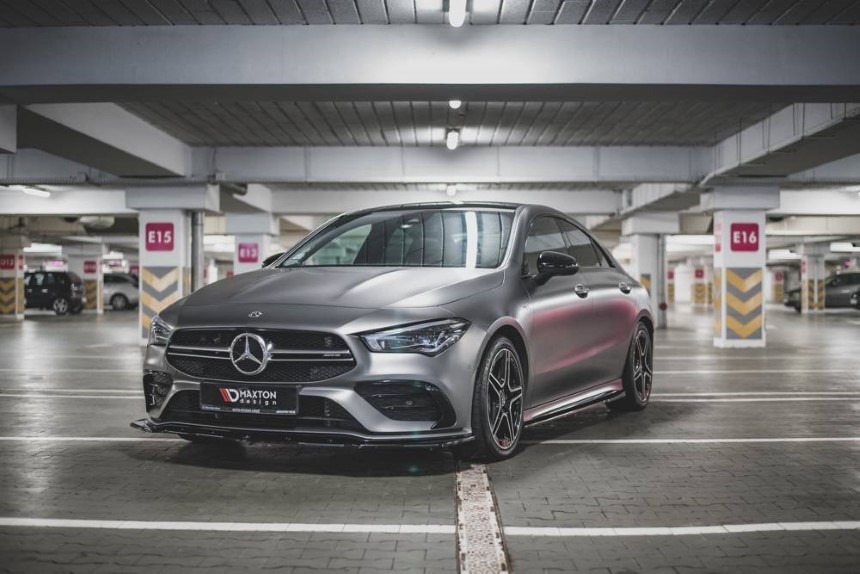 Voorspoiler passend voor Mercedes AMG CLA 35 Areo Maxton Design glans zwart
