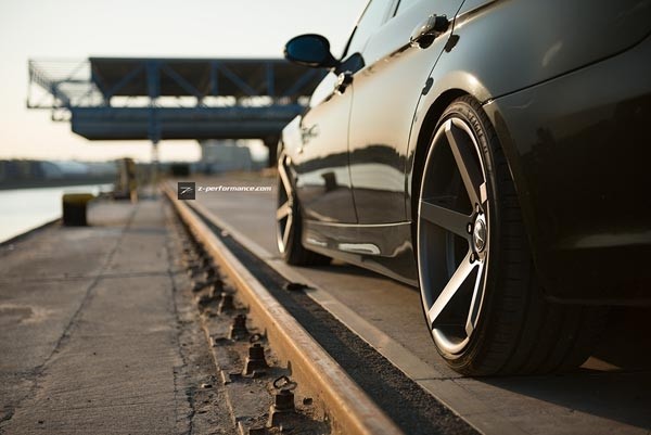 Z-Performance Six Matte Gunmetal 9,5x19 5x120 ET35 Velgen