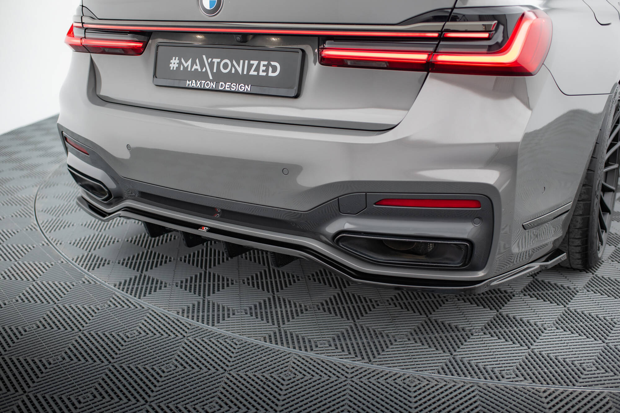 Bodykit passend voor BMW 7 G11 M-pack Facelift Glans zwart