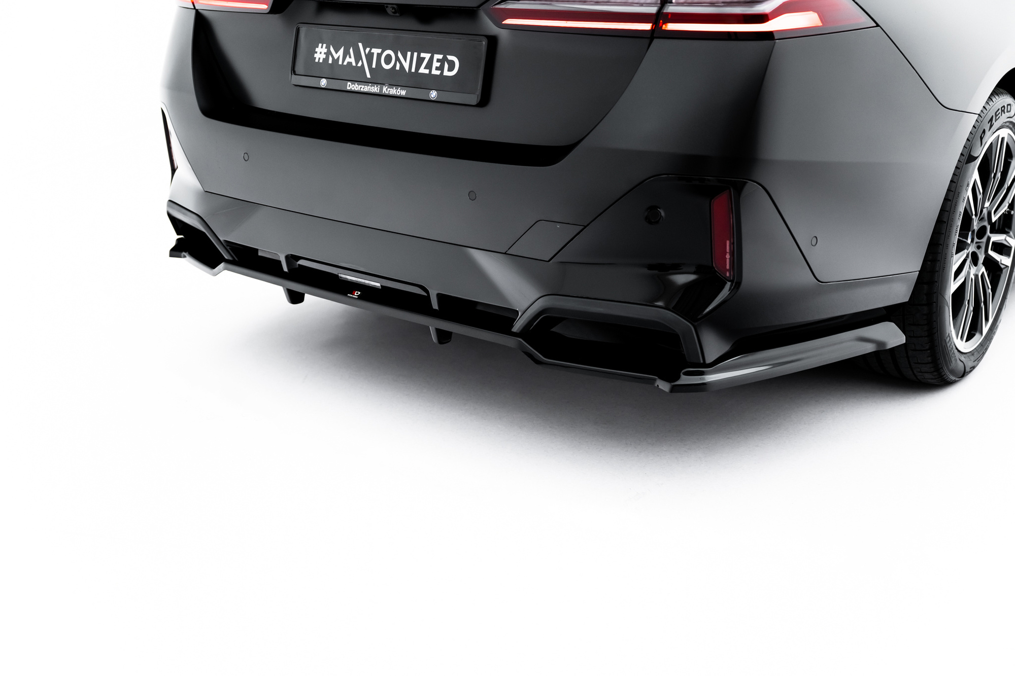Bodykit passend voor BMW 5-serie G60 M-Pack Maxton Glanzend zwart V.1