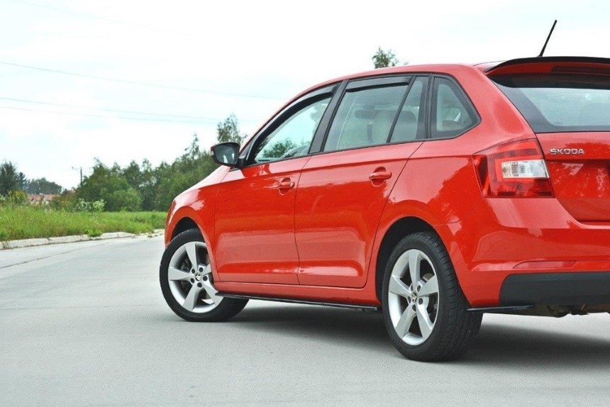Zijskirts passend voor Skoda Rapid Maxton Design glans zwart