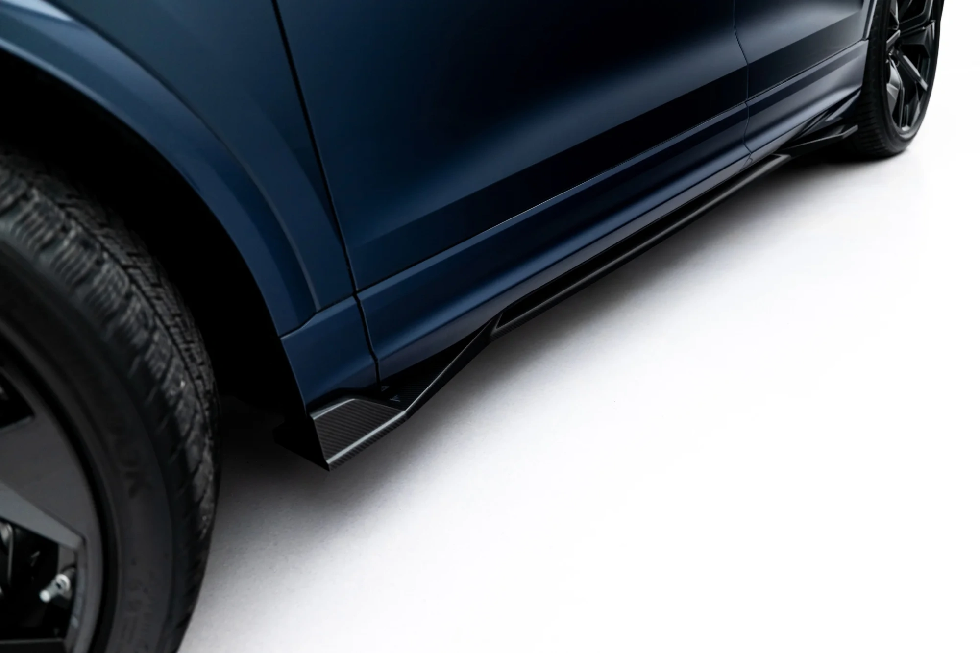Zijskirts passend voor Audi RSQ8 Maxton Carbon
